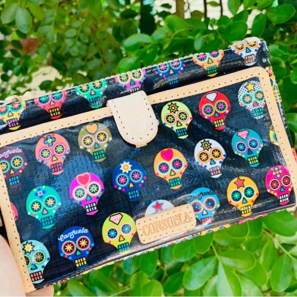 Consuela Skull Tiny Slim Wallet